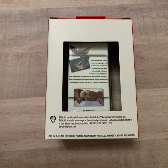 Hallmark Gremlins Retro Video Cassette Case Christmas Ornament - Picture 3 of 4